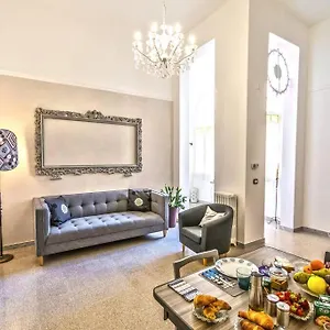 https://marys-house.lecce-hotels.com