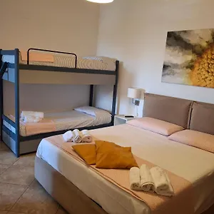 https://aristocasa.lecce-hotels.com